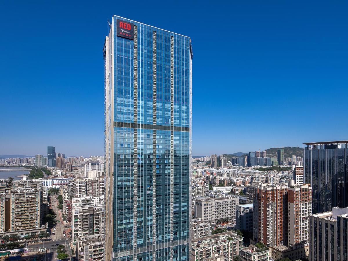 Radisson Red Hotel Zhuhai Gongbei Port Exterior photo