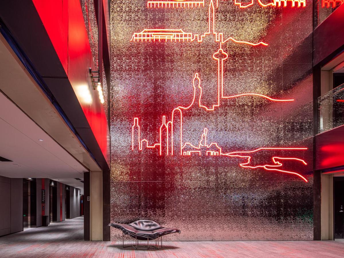 Radisson Red Hotel Zhuhai Gongbei Port Exterior photo
