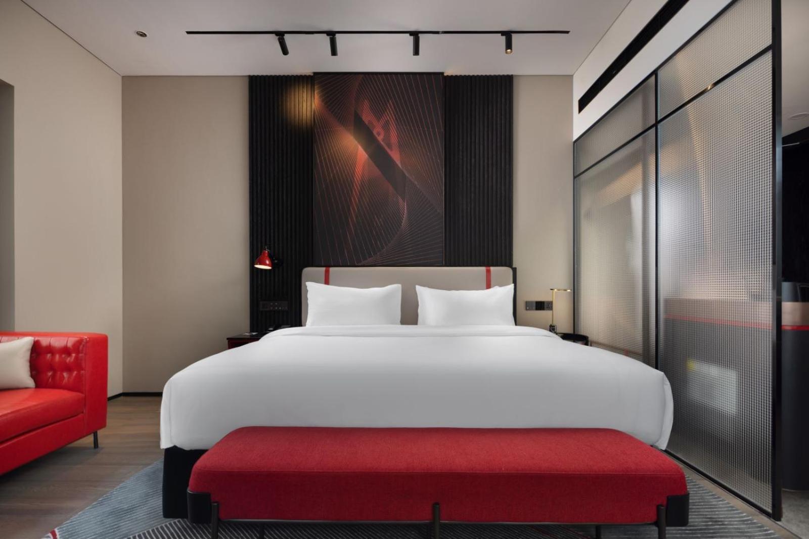Radisson Red Hotel Zhuhai Gongbei Port Exterior photo